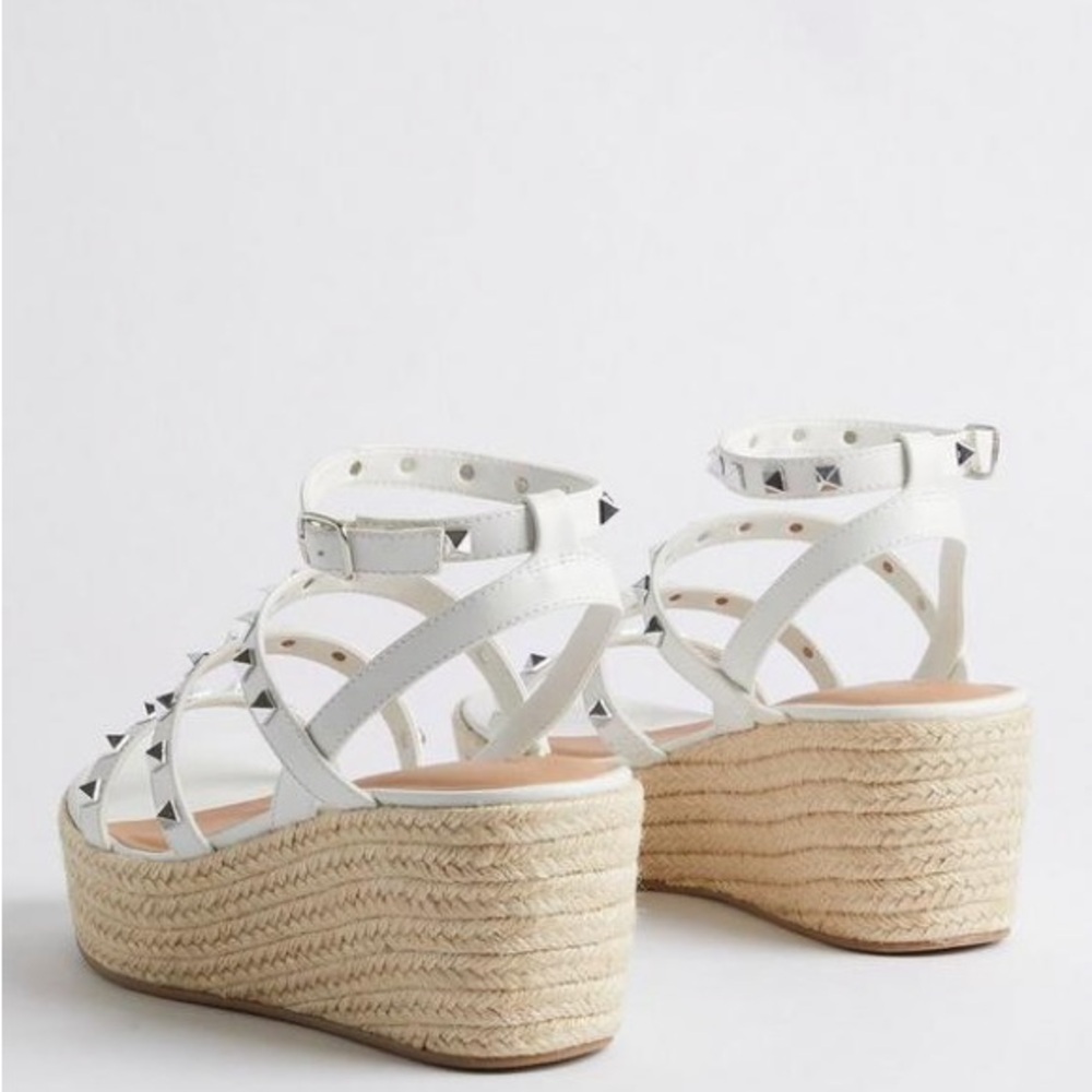 Torrid Studded White Gladiator Platform Sandals 9… - image 3